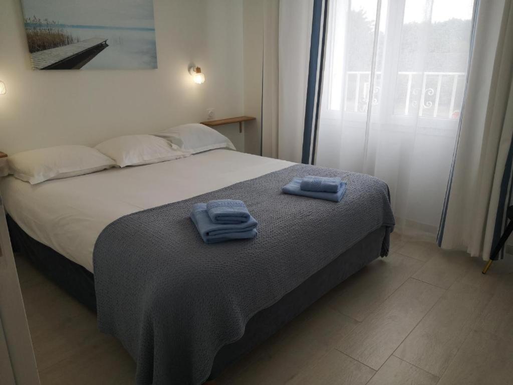 Place Alexandre Stanier Apt N 7 Avec Terrasse อัสแนลส์ ภายนอก รูปภาพ