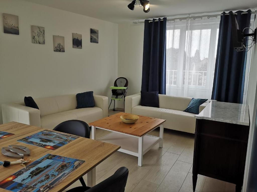 Place Alexandre Stanier Apt N 7 Avec Terrasse อัสแนลส์ ภายนอก รูปภาพ